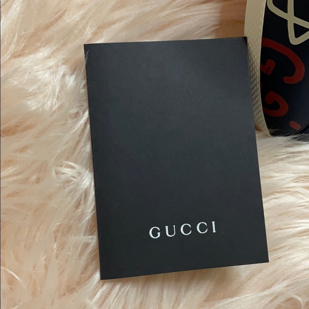 Real Low Top Gucci Shoes - Picture 4 of 4